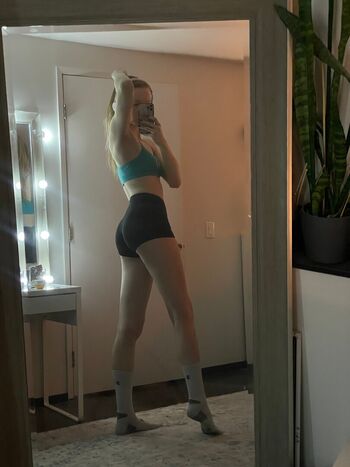 Full leaked Dreamyygem private onlyfans photo