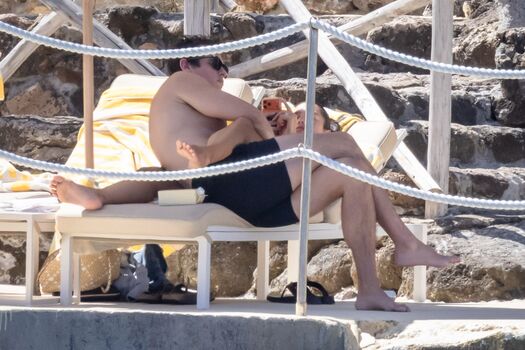 Full leaked Dua lipa  page private onlyfans photo