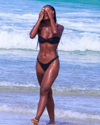Duda Santos