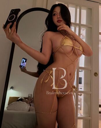 Full leaked Duyenn hipp page private onlyfans photo
