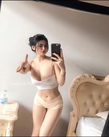 Full leaked Duyenn hipp private onlyfans photo