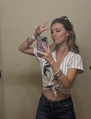 Full leaked Echochlo private onlyfans photo