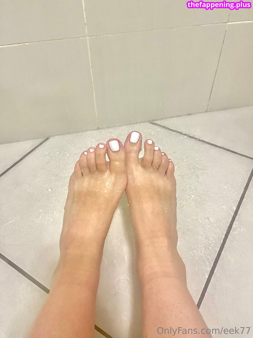 eek77 Foto OnlyFans Desnuda #19