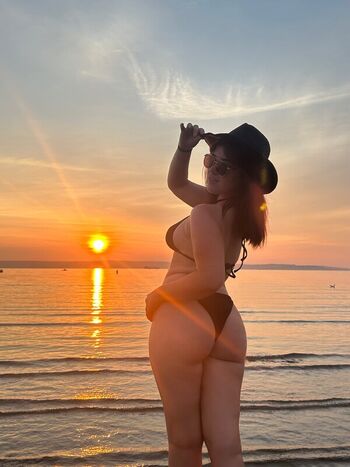 Full leaked Eeveecosplays private onlyfans photo