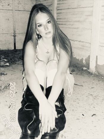 Full leaked Einfachlia private onlyfans photo