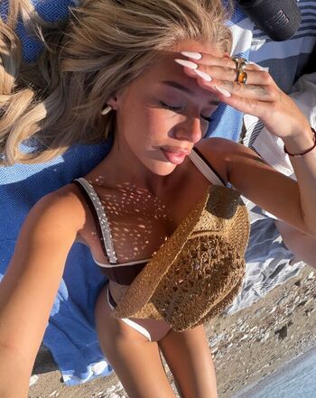 Full leaked Elaine victoria private onlyfans photo