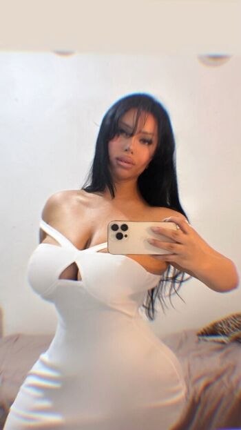_Elegancewoman_