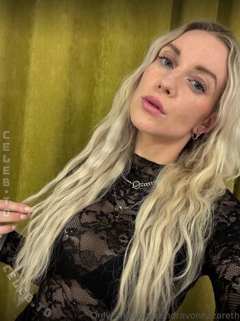 Elena_tight