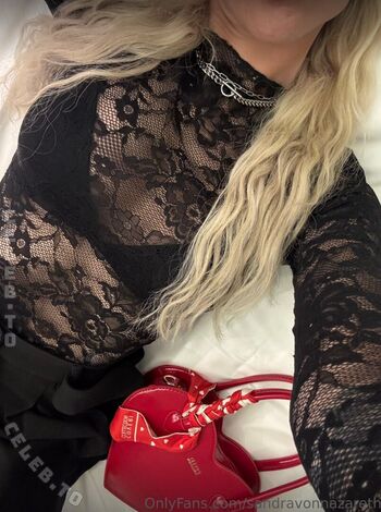 Elena_tight