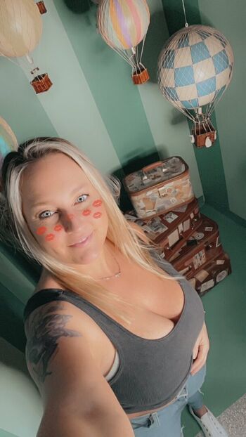 Full leaked Elenapears private onlyfans photo