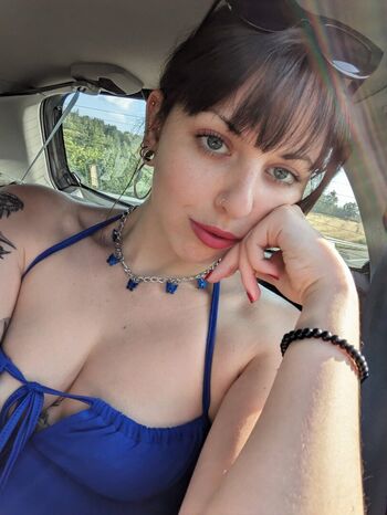 Full leaked Elisa phantomhive private onlyfans photo