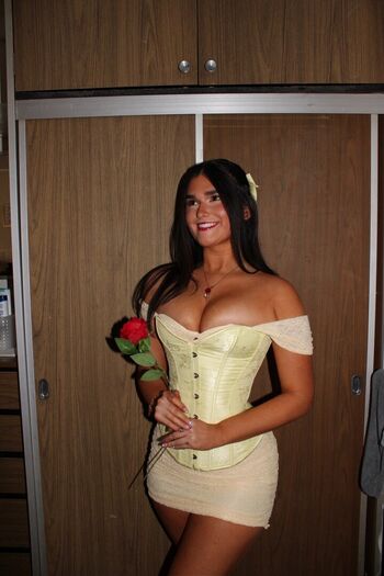 Full leaked Elise biggin private onlyfans photo