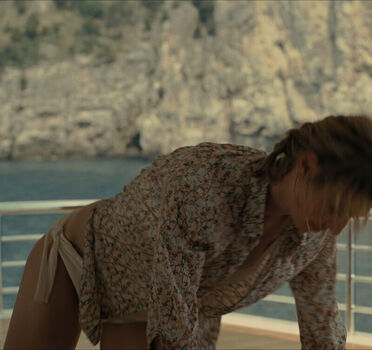 Elizabeth Debicki