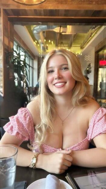 Full leaked Elizabeth graham private onlyfans photo