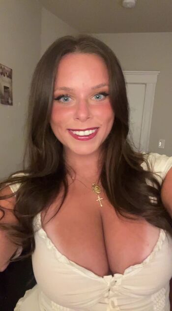 Full leaked Elizabeth owens private onlyfans photo