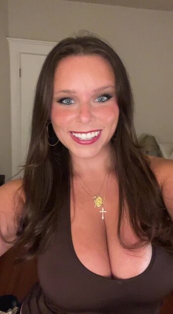 Full leaked Elizabeth owens private onlyfans photo