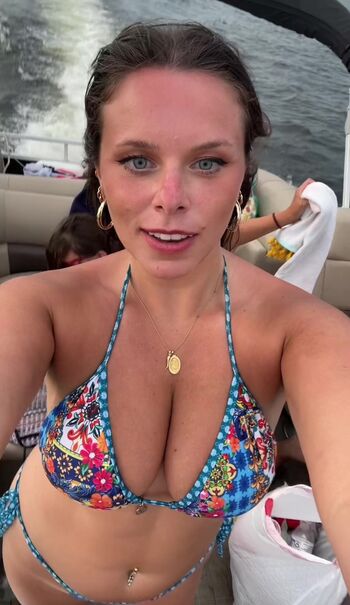 Full leaked Elizabeth owens private onlyfans photo