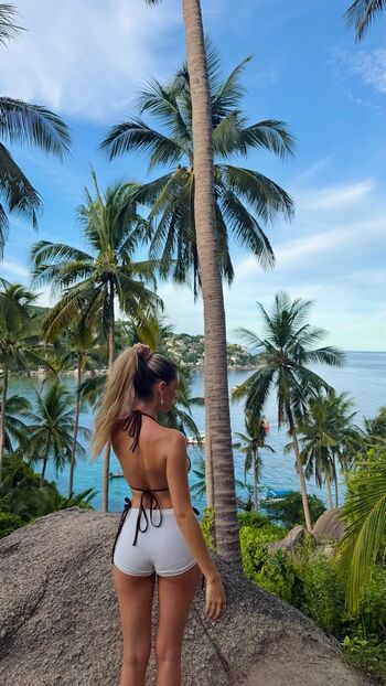 Full leaked Ella netzer private onlyfans photo