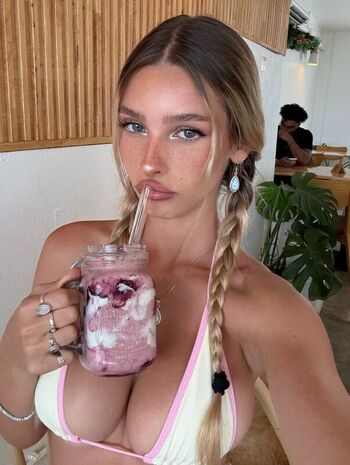 Full leaked Ella netzer page private onlyfans photo