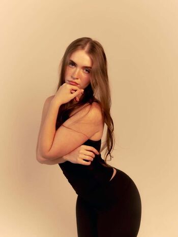 Full leaked Ella rene page private onlyfans photo