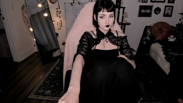 Ella.shitqost