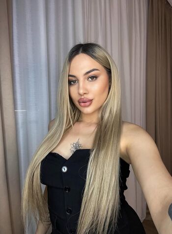 Full leaked Ella yasemin private onlyfans photo