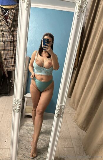 Full leaked Ellamom private onlyfans photo