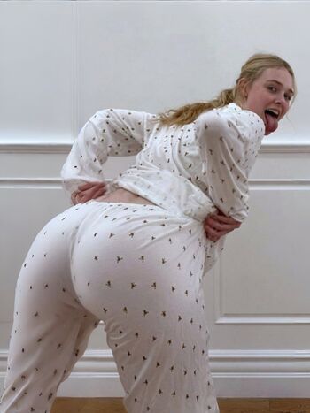 Full leaked Elle fanning page private onlyfans photo