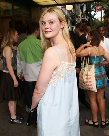 Full leaked Elle fanning page private onlyfans photo