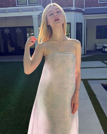 Full leaked Elle fanning page private onlyfans photo
