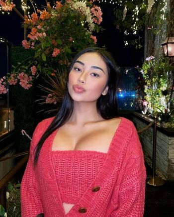 Full leaked Elleriemarie private onlyfans photo