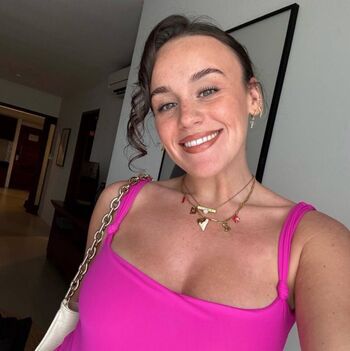 Ellie Leach