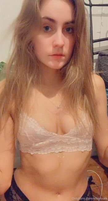 Full leaked Ellierosek private onlyfans photo