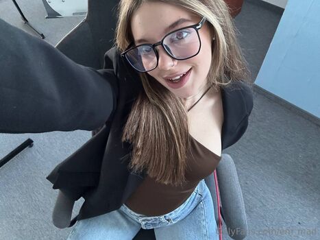 Full leaked Em mad private onlyfans photo