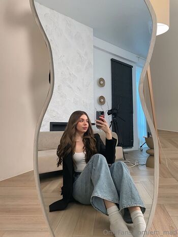 Full leaked Em mad private onlyfans photo