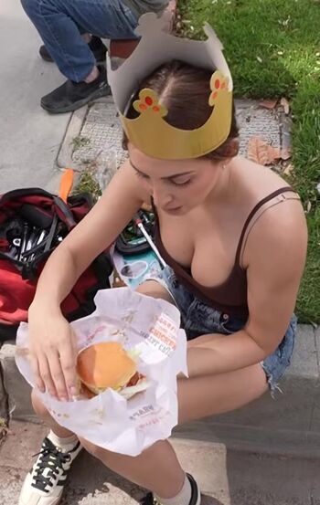 Full leaked Emelia hartford page private onlyfans photo