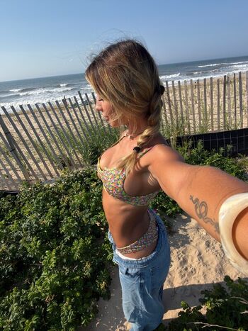 Full leaked Emelyexo private onlyfans photo