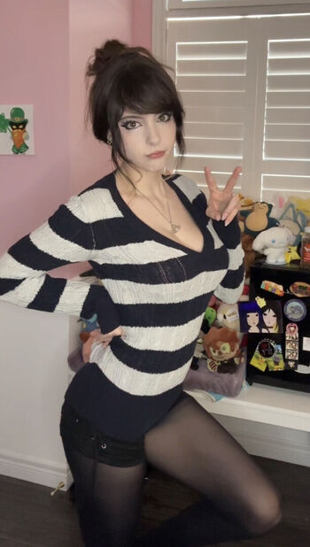 Full leaked Emiki private onlyfans photo