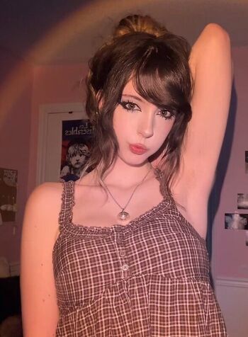 Full leaked Emiki page private onlyfans photo
