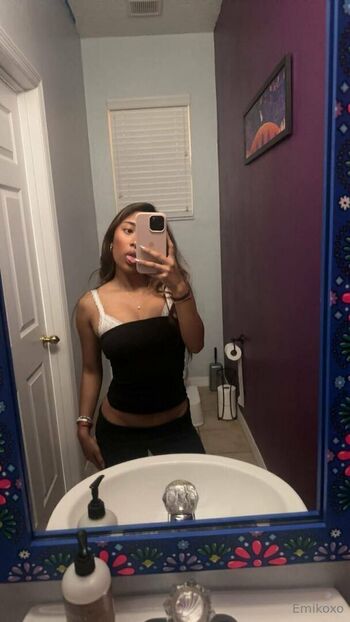 Full leaked Emikoxo page private onlyfans photo