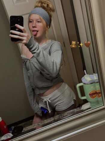 Full leaked Emilee brown private onlyfans photo