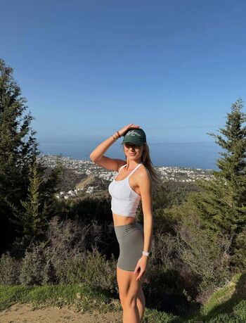 Full leaked Emilia bte page private onlyfans photo