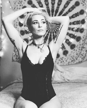 Full leaked Emilia moreland private onlyfans photo
