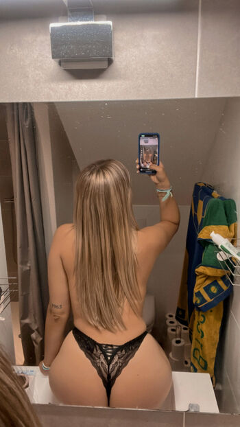 Full leaked Emiliavssr private onlyfans photo