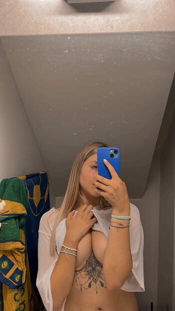 Full leaked Emiliavssr private onlyfans photo