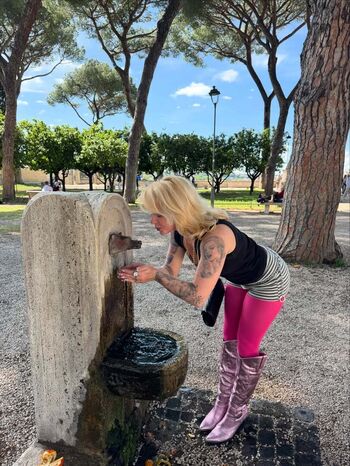 Full leaked Emilie brooklyn page private onlyfans photo