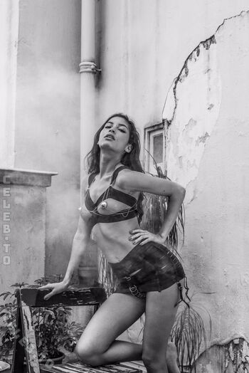 Full leaked Emilie payet page private onlyfans photo