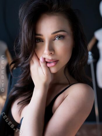 Full leaked Emiliia ar page private onlyfans photo