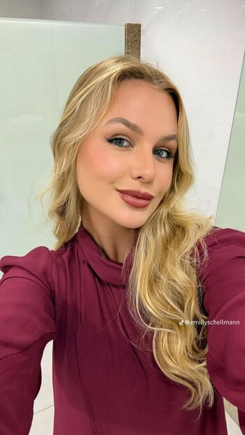Full leaked Emilly schellmann private onlyfans photo