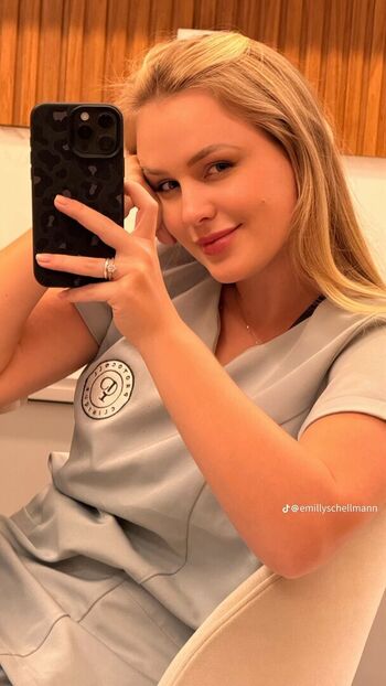 Full leaked Emilly schellmann private onlyfans photo
